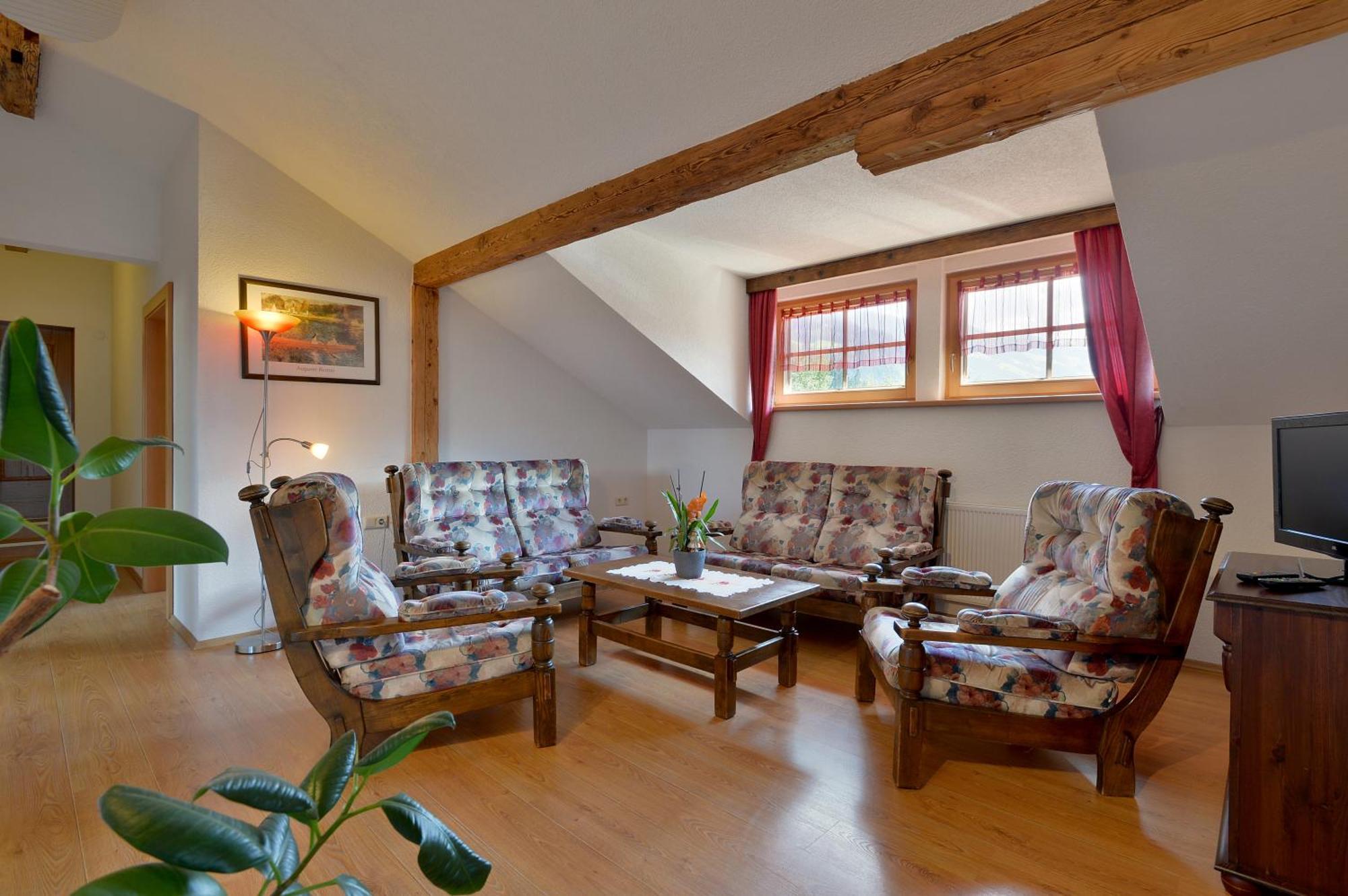 Ferienhaus Hoellwarth Стум Стая снимка