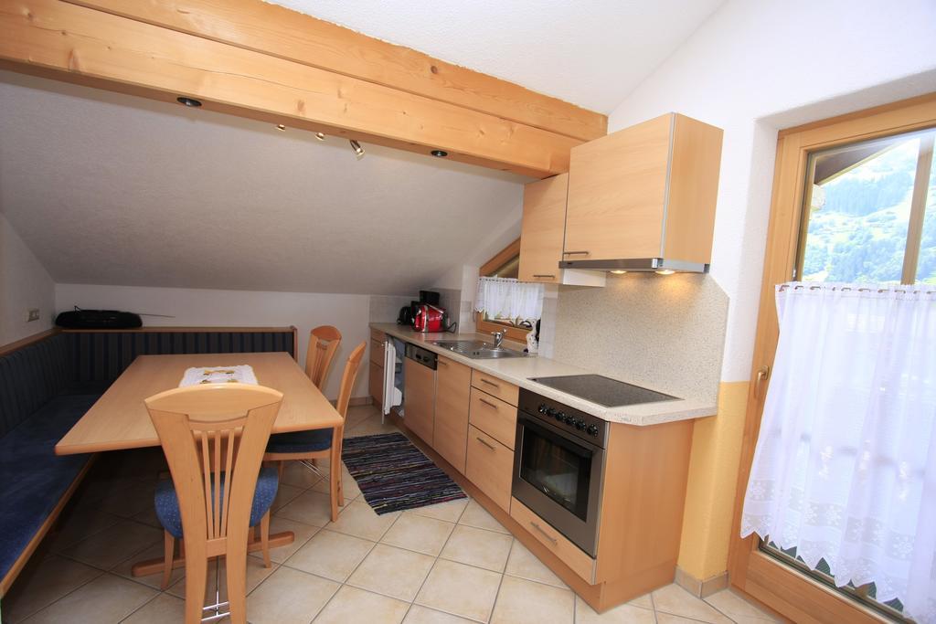 Ferienhaus Hoellwarth Стум Стая снимка