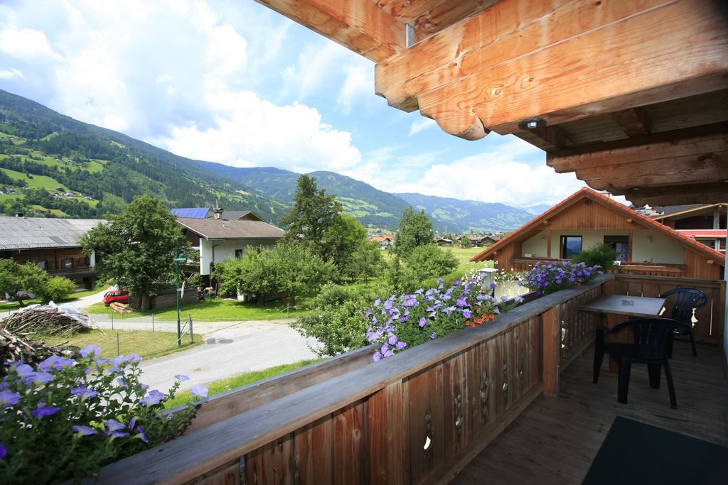 Ferienhaus Hoellwarth Стум Екстериор снимка